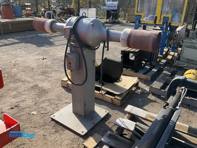 Lot 2-67419 - G&amp;P pedestal sander buffer 230v, 3ph, 2hp