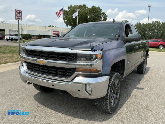 Lot 2-99611 - 2017 Chevrolet Silverado 1500 LT Double Cab Standard Box Pickup Truck 4x4