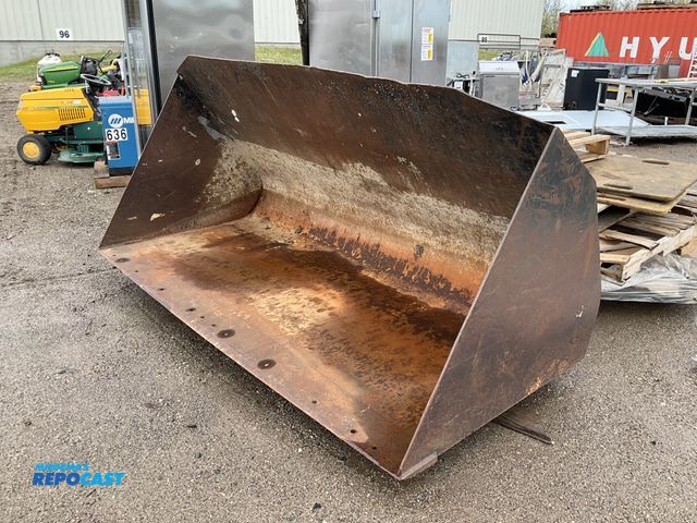 Lot 2-94825 - The major large heavy duty sky trek bucket approx. 8’ x 44” x 39”
