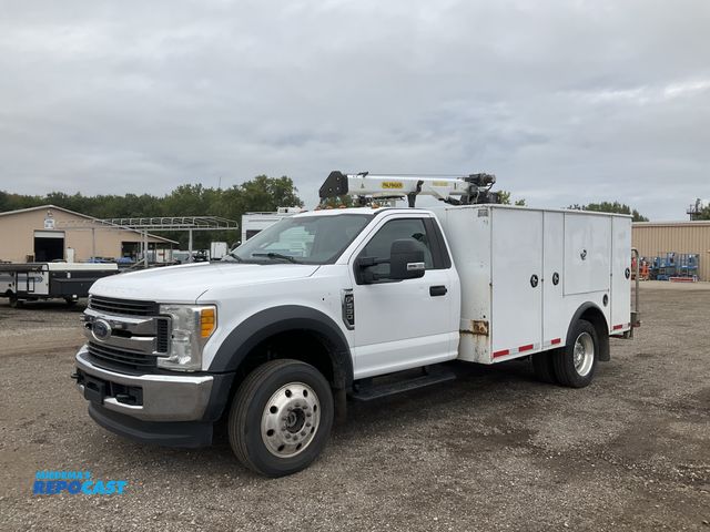 Lot 2-41628 - 2017 Ford F-550 4WD Utility Truck