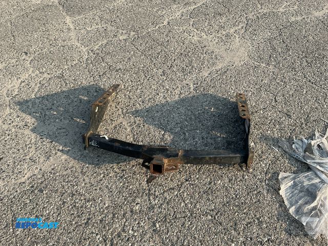 Lot 2-14722 - receiver hitch for a f250