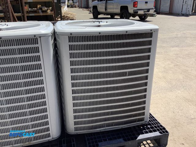 Lot 2-75461 - GMC VSX140601AE Air conditioning unit