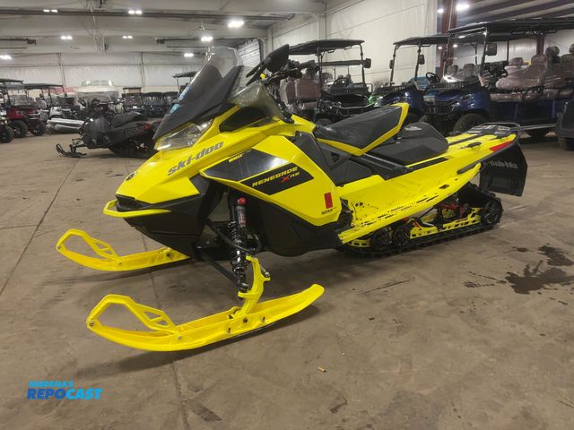 Lot 2-23817 - 2021 Ski-Doo 850 Renegade XRS Snowmobile