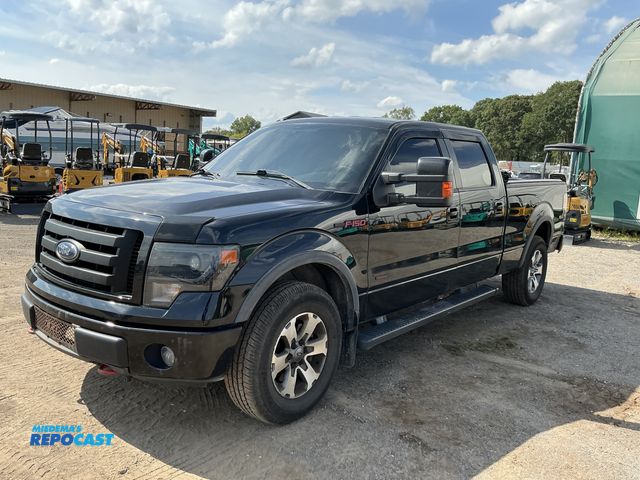Lot 2-20034 - 2013 Ford F-150 FX4 SuperCrew 6.5-ft. Bed 4WD SuperCrew Standard Box Pickup Truck 4x4