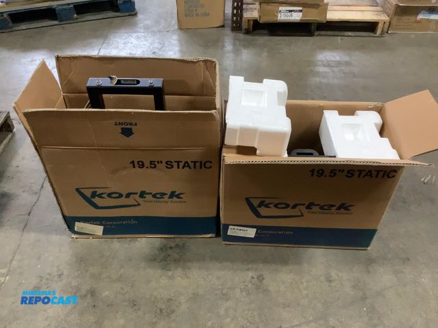 Lot 2-77368 - Kortek 19.5” STATIC Kortek Total Display Solution