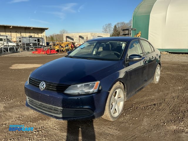 Lot 2-41508 - 2014 Volkswagen Jetta SE Sedan FWD