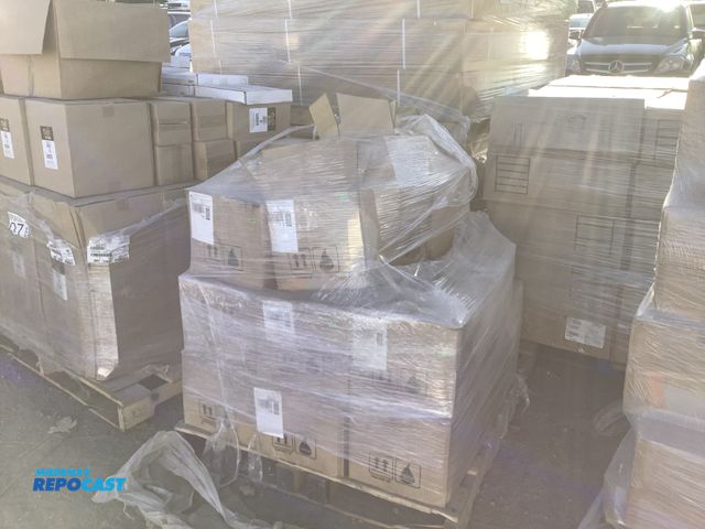 Lot 2-34789 - Bottles of essik air products humidifier bacteriostatic treatment
