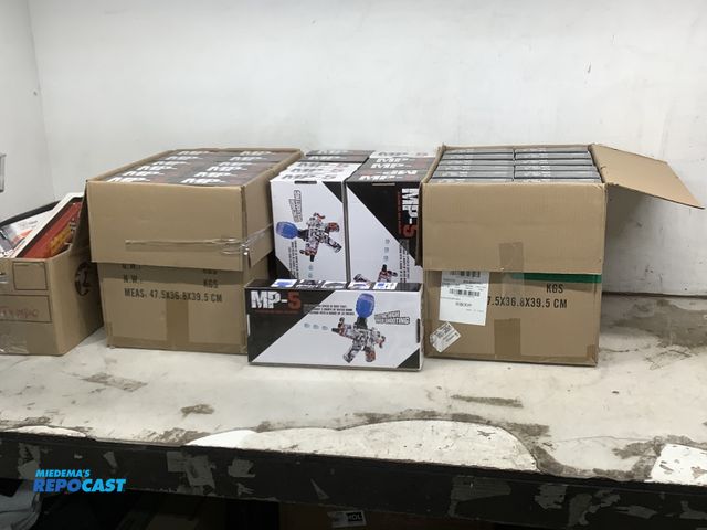 Lot 2-92300 - lot of (35) Gel Water Bed Guns