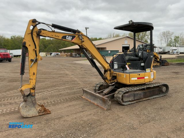 Lot 2-43403 - 2007 Caterpillar 303C CR Mini Excavator
