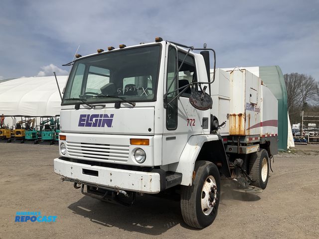 Lot 2-61159 - 2002 Elgin Eagle Sweeper Truck