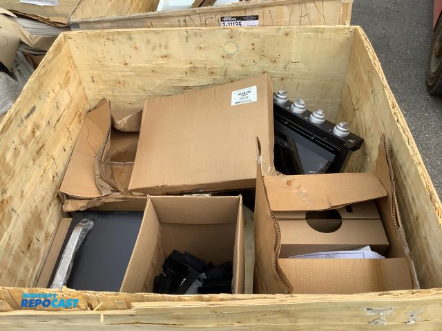 Lot 2-18047 - Crate of miscellaneous items including Furnon cooktop, Suburban glass hinge 3084A, Rheem housing fur...