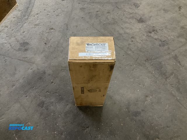 Lot 2-11338 - (4) Monroe shocks part no. 66608