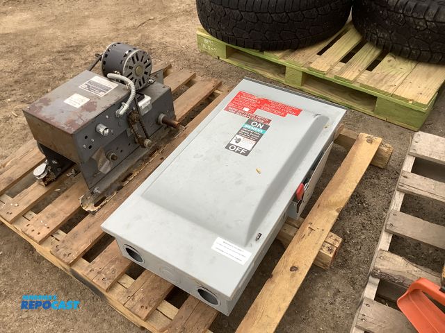 Lot 2-35155 - Siemens 250V non-fusible general duty safety switch