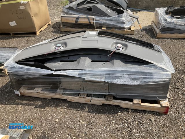Lot 2-11077 - Skid of semi truck sleeper cab interior parts, mostly Kenworth, used
