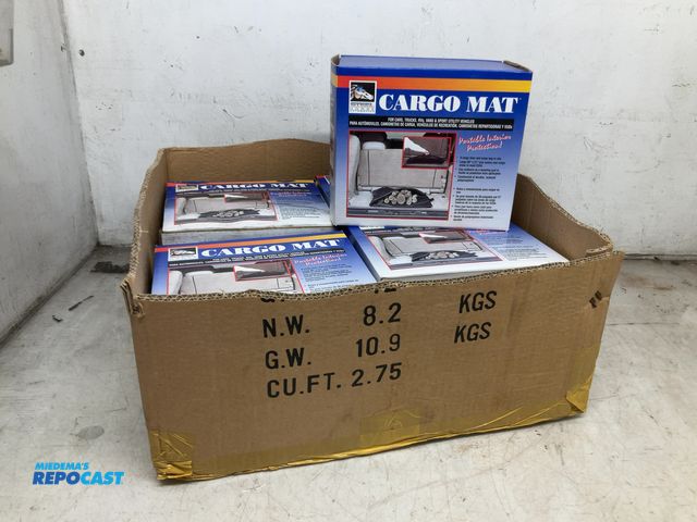 Lot 2-33866 - 5 steel horse cargo mats 30" x 57"