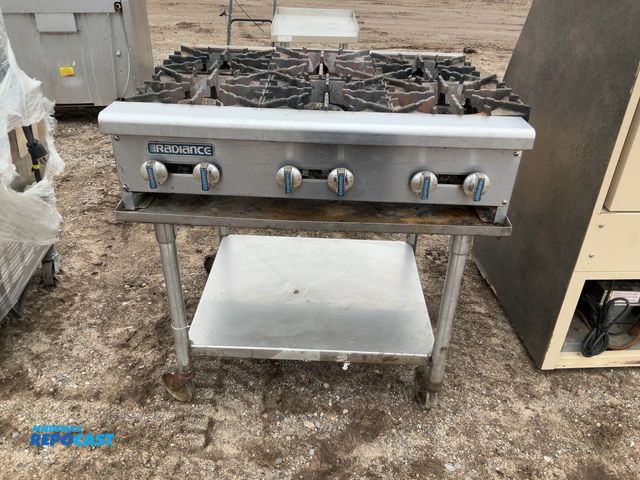Lot 2-92709 - Stainless Steel Commercial Stove Radiance 6 Burner Natural Gas Stove