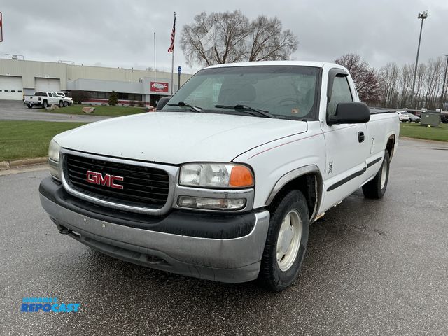 Lot 2-93005 - 1999 GMC Sierra 1500 SL Regular Cab Long Box Pickup Truck RWD