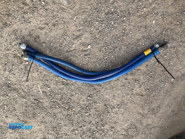 Lot 2-62799 - 3 pieces of 3/4" gas hose