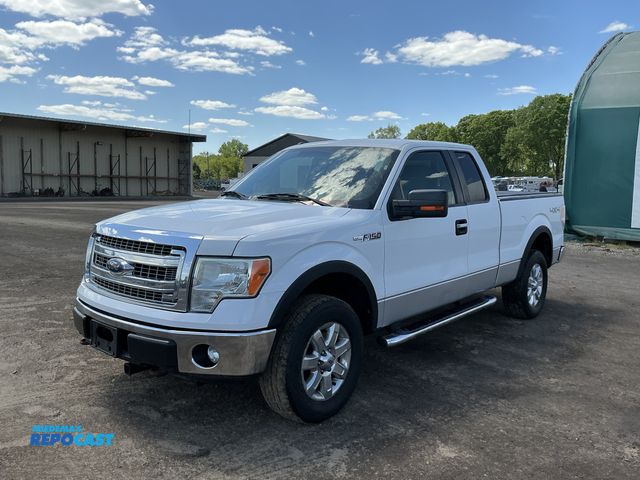 Lot 2-90292 - 2014 Ford F-150 XLT SuperCab 6.5-ft. Bed 4WD SuperCrew Standard Box Pickup Truck 4x4