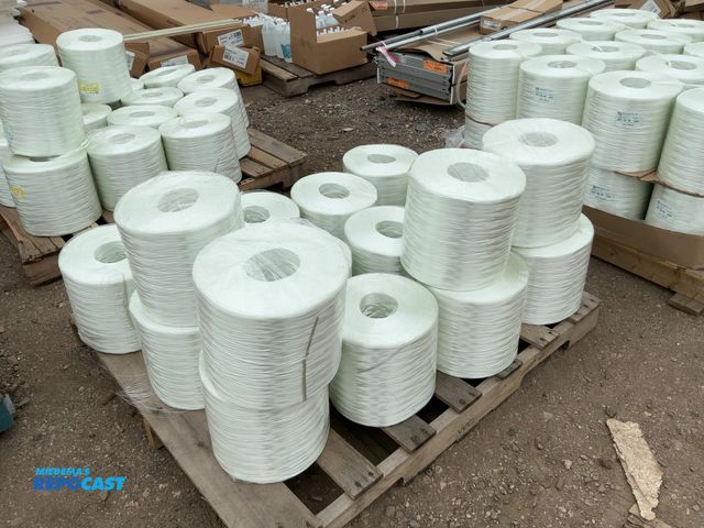 Lot 2-62986 - Skid lot of rolls of plastic white fiber rope