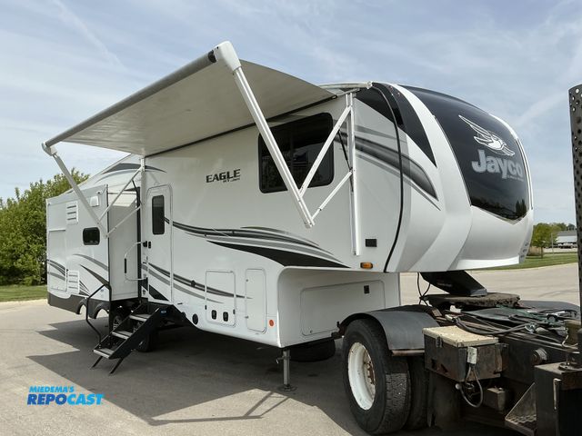 Lot 2-40765 - 2022 Jayco Eagle HT 285RSTS Camper Travel Trailer