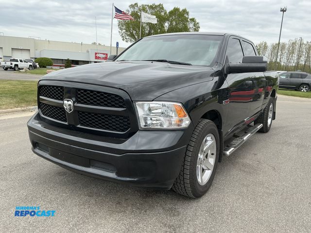 Lot 2-16205 - 2016 Ram 1500 Tradesman Crew Cab Standard Box Pickup Truck 4x4