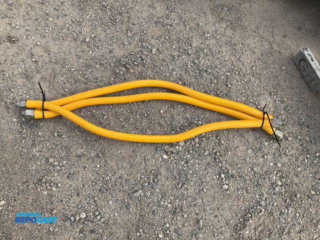 Lot 2-62777 - 3 pieces of 3/4" gas hose