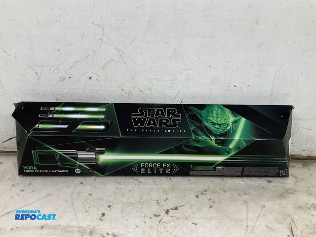 Lot 2-65388 - (1) Hasbro Disney model F8683 collectible Star Wars “ The Black Series”  Yoda Force FX Elite Lightsa...