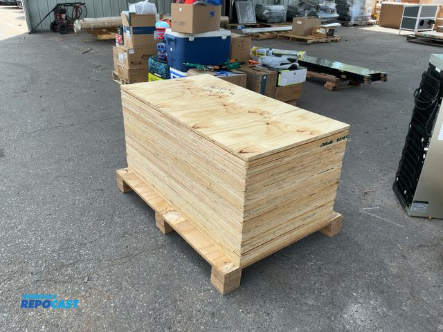 Lot 2-76776 - 30 pcs of plywood 47 1/4 x 26 x 3/4