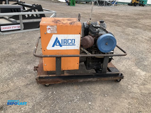Lot 2-61122 - Airco Wasp II-E Portable Gas Powered Electric Start AC/DC welder/generator