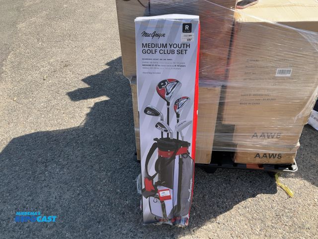 Lot 2-75931 - Mac Gregor medium youth golf club set