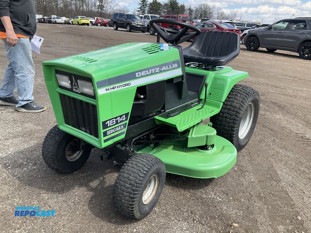 Lot 2-91545 - Deutz-Allis 1814 Sigma Riding Lawn Mower