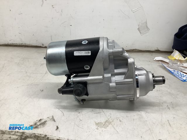 Lot 2-91021 - New Starter Motor 600-863-4110 For KOMATSU D39E-21 D41E S6D102 600-863-4130