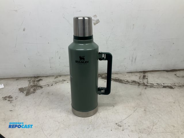 Lot 2-19083 - Stanley 2.5 quart Thermos