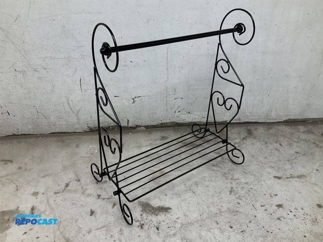 Lot 2-67682 - New AP-HM42765 Skid lot of paper towel holder with shelf