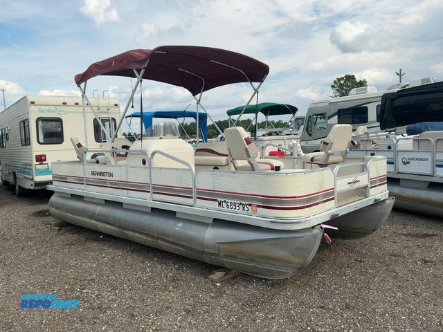 Lot 2-21081 - 1999 Bennington 185 S 18ft 4in Pontoon Boat