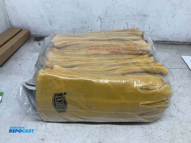Lot 2-37090 - (12) Pairs of Ironcat Heavy Cowhide Welding Gloves with Lining - Large