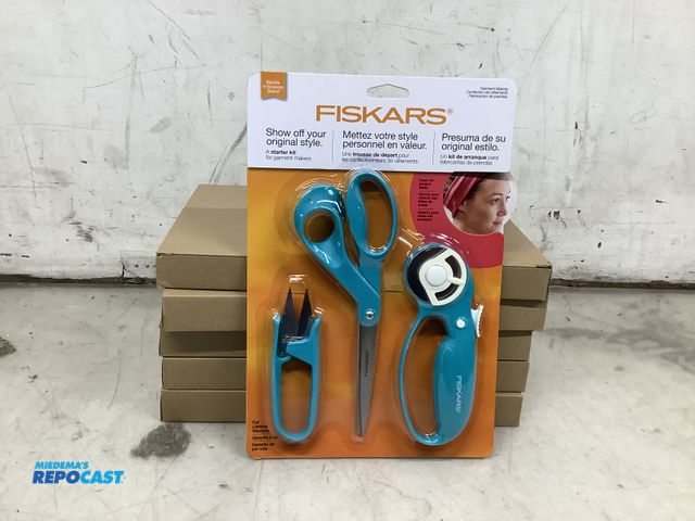 Lot 2-13891 - Lot of (9) Fiskars 3 piece garment starter set #154233