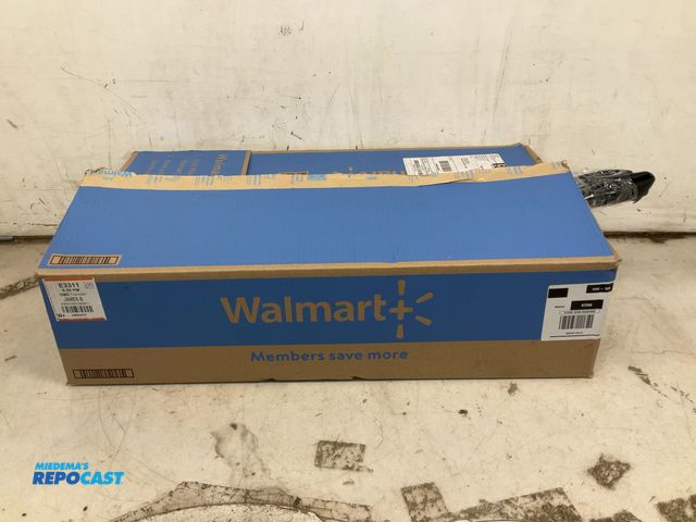 Lot 2-95973 - lot of car and truck parts including a Denso oxygen sensor, filters, windshield wipers, Knodel micro...