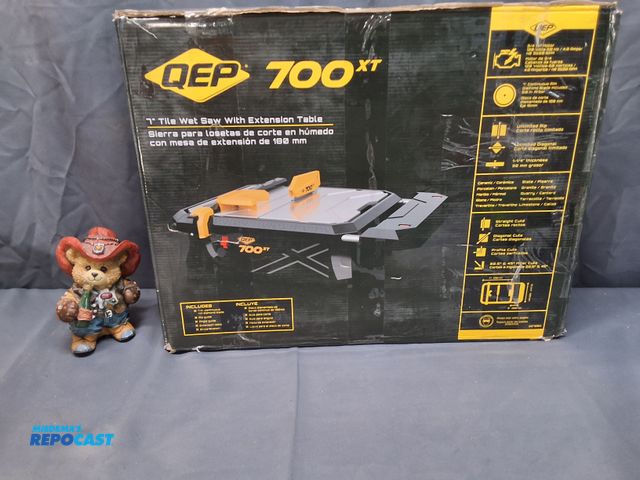 Lot 2-27550 - QEP 700XT 7" WET TILE SAW WITH EXTENSION TABLE (WORKS)