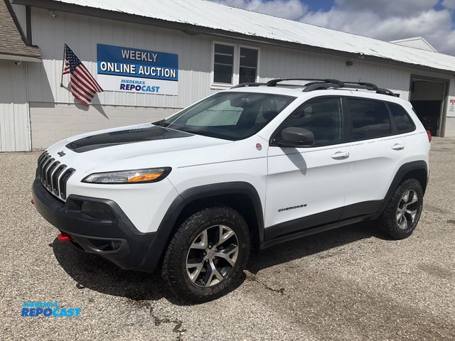 Lot 2-61207 - 2014 Jeep Cherokee Trailhawk SUV 4x4