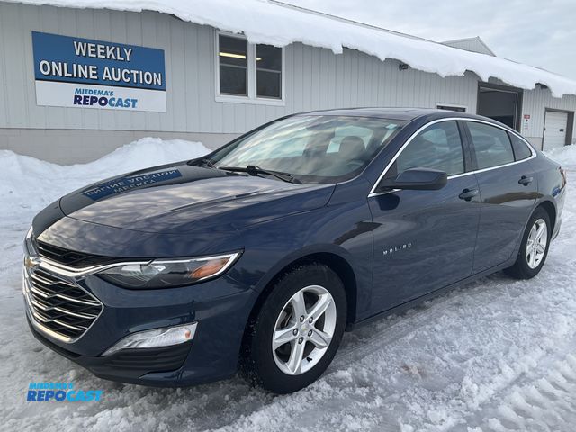 Lot 2-61009 - 2022 Chevrolet Malibu LT Sedan FWD