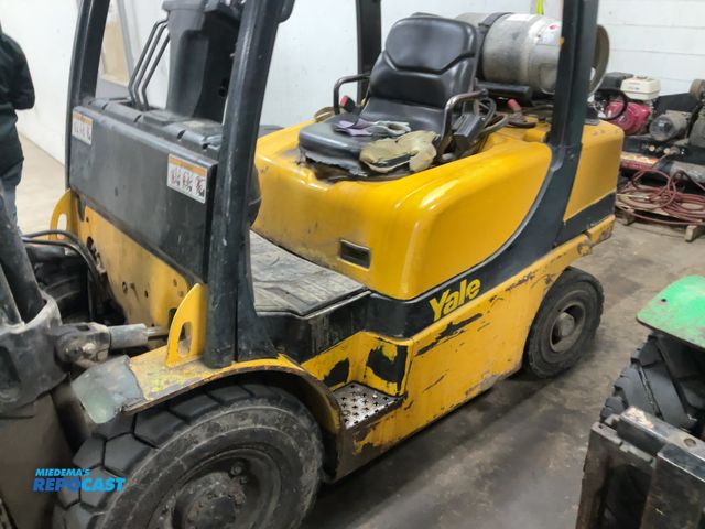 Lot 2-12345 - Forklift