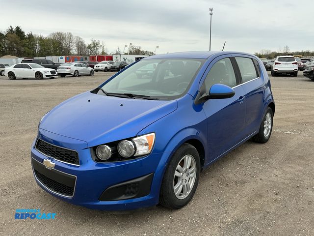 Lot 2-31000 - 2016 Chevrolet Sonic LT Auto 5-Door Sedan FWD