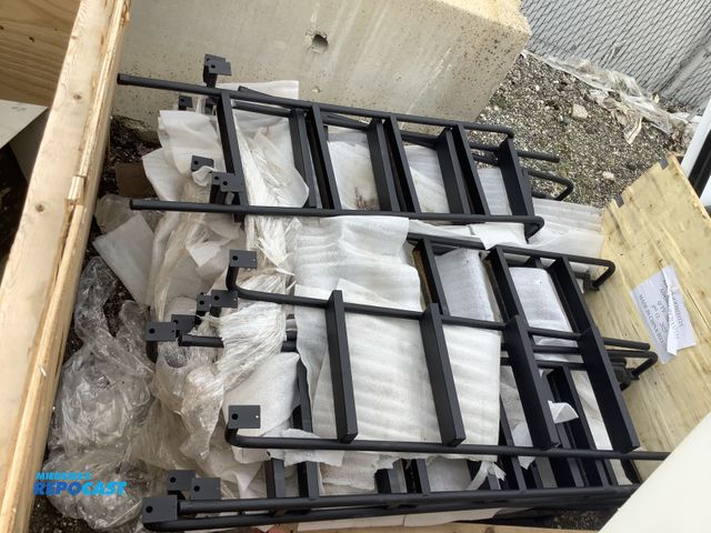 Lot 2-93686 - Steel Ladders - RV