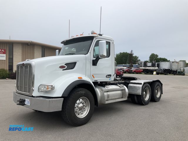 Lot 2-44889 - 2016 Peterbilt 567 Heavy Spec Day Cab Semi