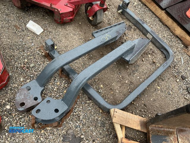 Repocast.com - Lot 2-14902 - Tractor ROPS System