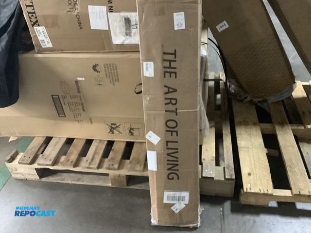 Lot 2-99020 - The art of living bed frame (black). Model: WDLWCTTC004. Size: king