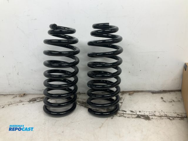 Lot 2-92787 - Set of (2) New Vehicle springs, part#CS122116-N, Unknown what vehicle they fit