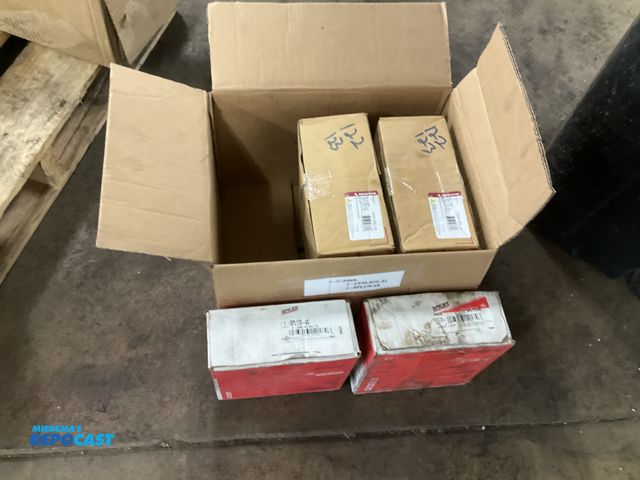 Lot 2-11333 - Box of u joints including (2) part no. CP20-RPL-S1 and (2) part no. SPL170-4X